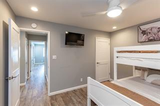 Detail Gallery Image 9 of 11 For 200 5th Ave #4,  Santa Cruz,  CA 95062 - 2 Beds | 2 Baths