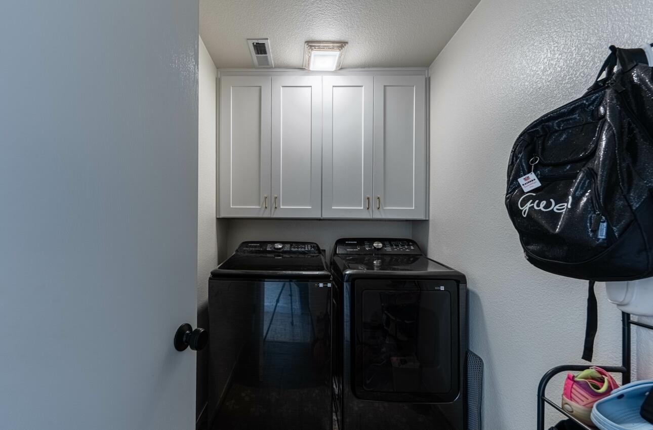 Detail Gallery Image 17 of 37 For 1327 Briarberry Ln, Gilroy,  CA 95020 - 4 Beds | 2/1 Baths