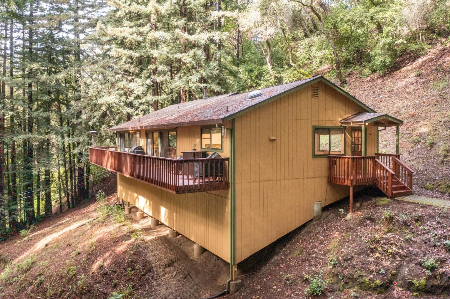 Detail Gallery Image 2 of 31 For 14430 Old Japanese Rd, Los Gatos,  CA 95033 - 3 Beds | 2 Baths
