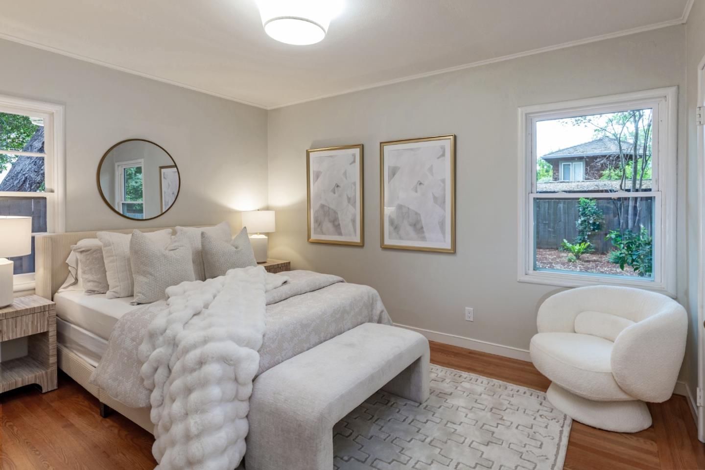 Detail Gallery Image 7 of 12 For 2173 Santa Cruz Ave, Menlo Park,  CA 94025 - 2 Beds | 1 Baths