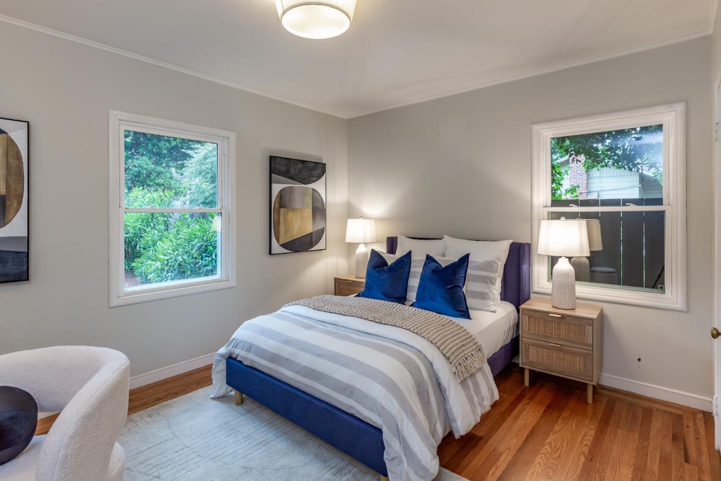 Detail Gallery Image 8 of 12 For 2173 Santa Cruz Ave, Menlo Park,  CA 94025 - 2 Beds | 1 Baths