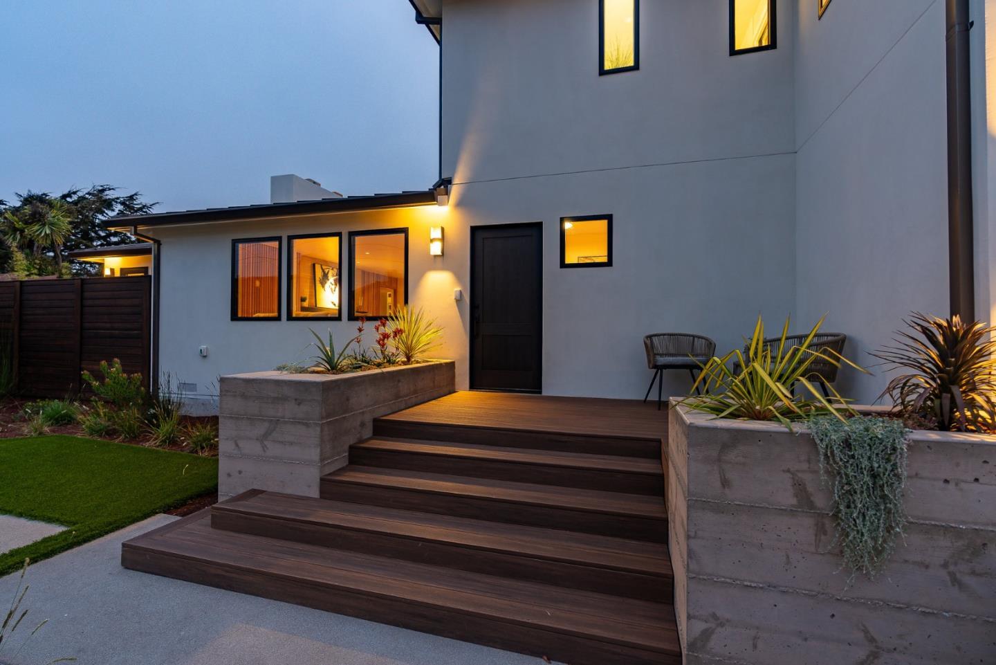 Detail Gallery Image 2 of 104 For 2955 Pleasure Point Drive, Santa Cruz,  CA 95062 - 4 Beds | 3 Baths