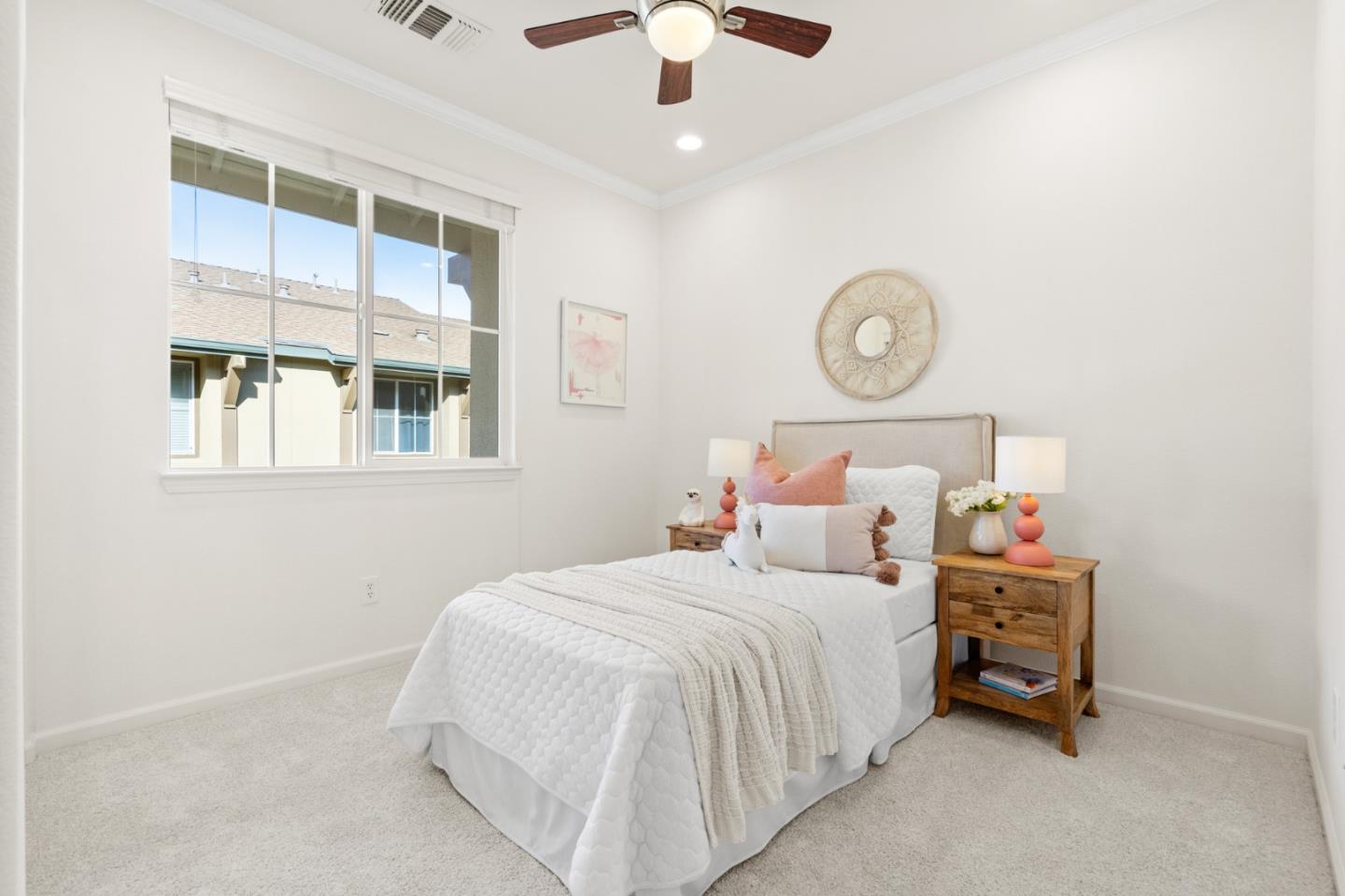 Detail Gallery Image 27 of 50 For 219 Peppermint Tree Ter #4,  Sunnyvale,  CA 94086 - 3 Beds | 3/1 Baths