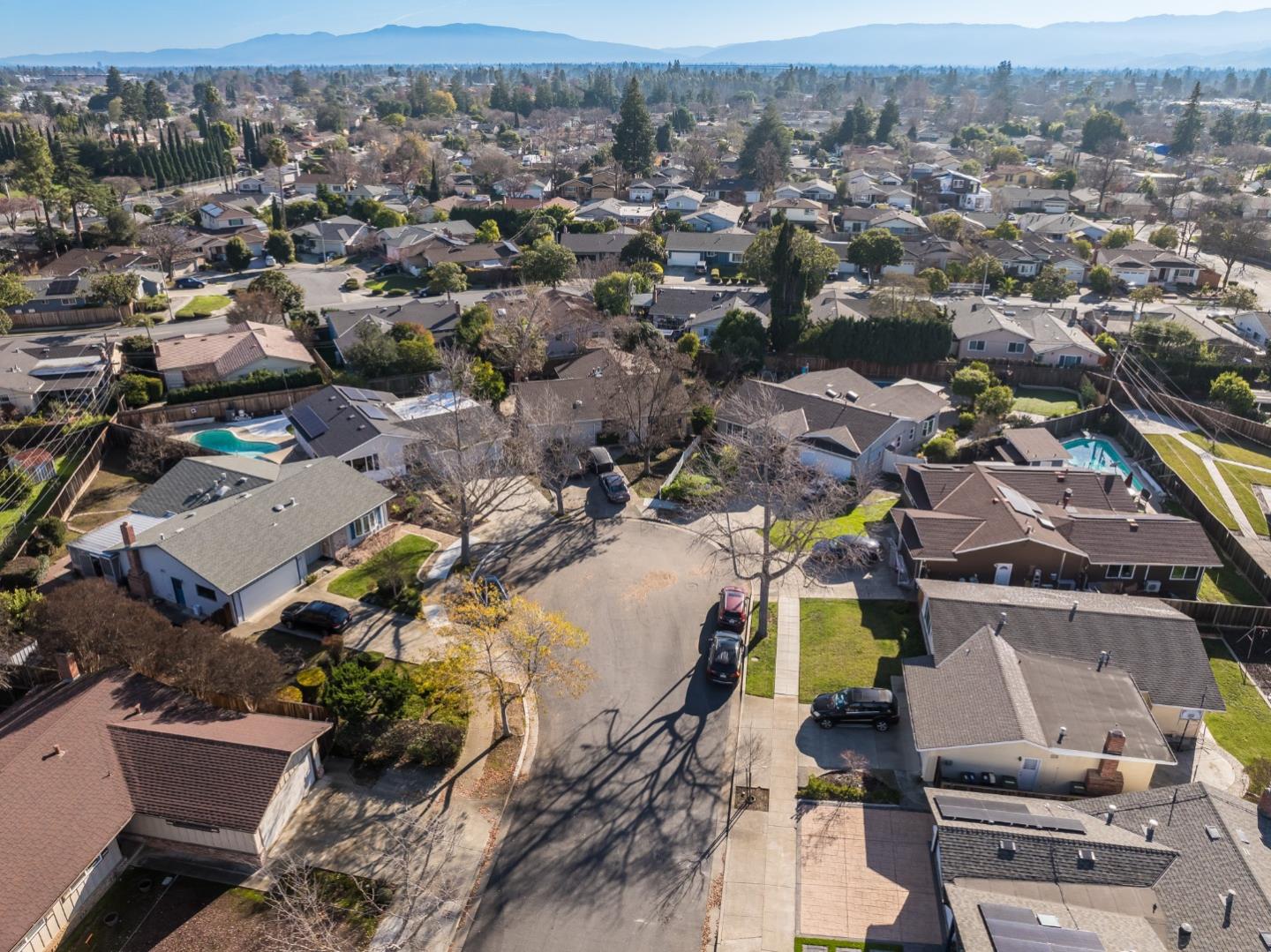 Detail Gallery Image 39 of 59 For 790 Nuttal Oak Ct, Sunnyvale,  CA 94086 - 4 Beds | 2 Baths