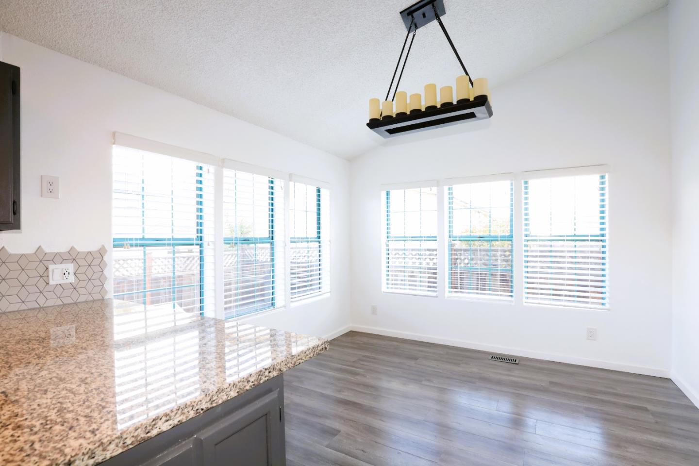 Detail Gallery Image 18 of 24 For 1225 Vienna Dr #130,  Sunnyvale,  CA 94089 - 3 Beds | 2 Baths