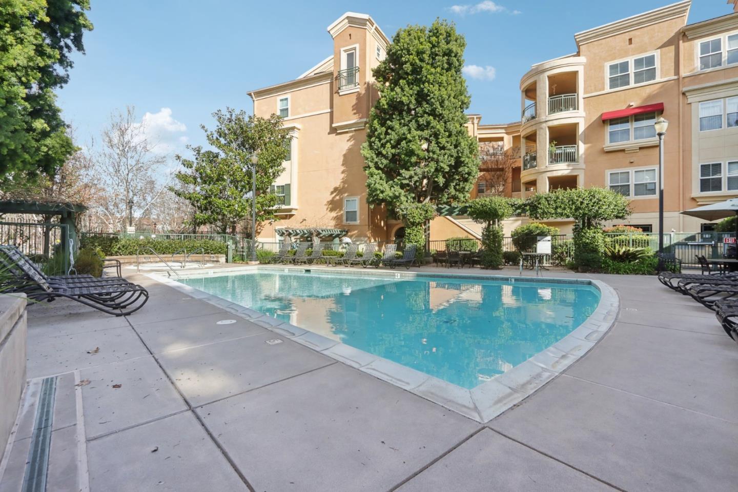 Detail Gallery Image 24 of 29 For 1390 Saddle Rack St #449,  San Jose,  CA 95126 - 3 Beds | 2 Baths