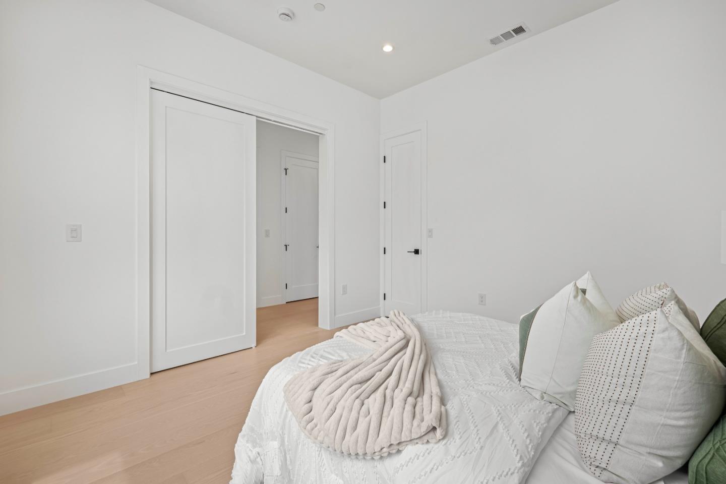 Detail Gallery Image 29 of 48 For 246 Farley St, Mountain View,  CA 94043 - 4 Beds | 3 Baths