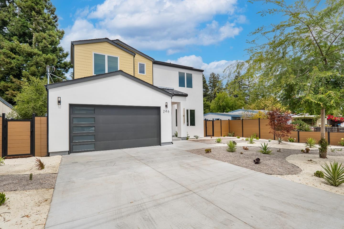 Detail Gallery Image 3 of 48 For 246 Farley St, Mountain View,  CA 94043 - 4 Beds | 3 Baths
