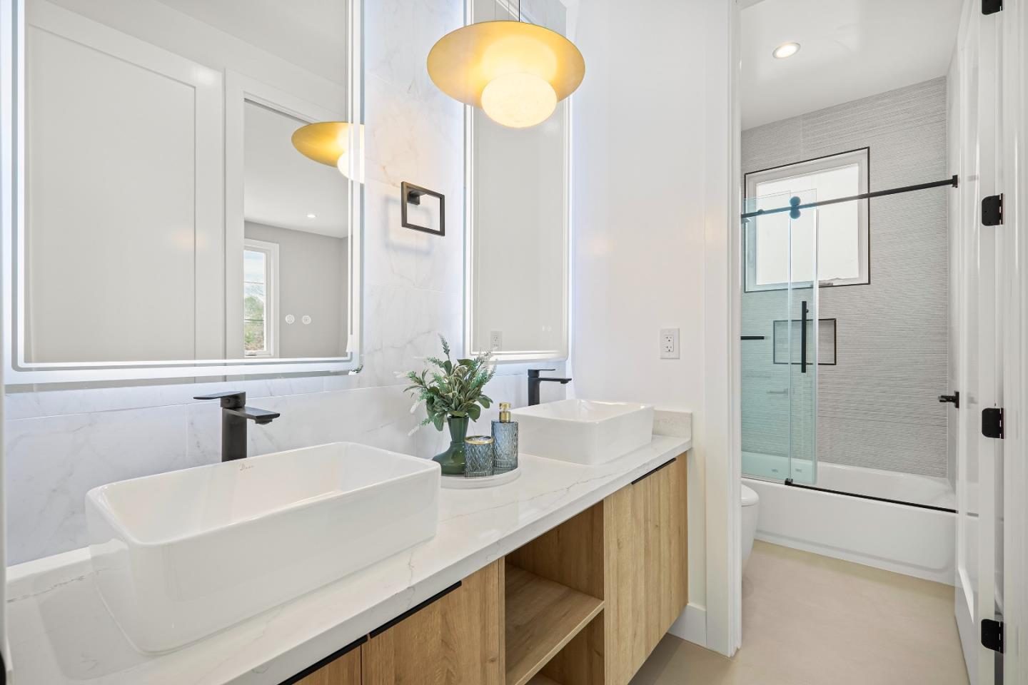 Detail Gallery Image 30 of 48 For 246 Farley St, Mountain View,  CA 94043 - 4 Beds | 3 Baths