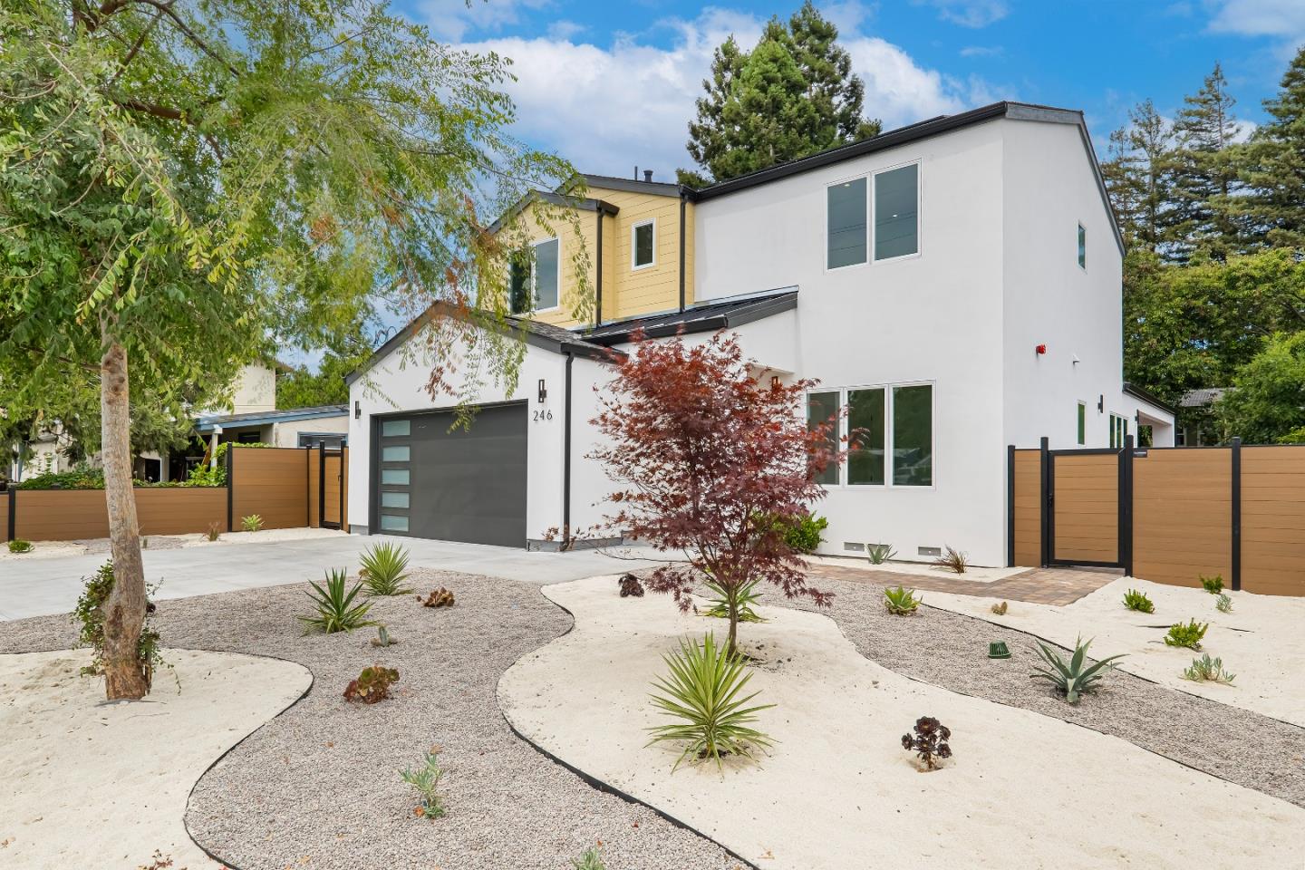 Detail Gallery Image 5 of 48 For 246 Farley St, Mountain View,  CA 94043 - 4 Beds | 3 Baths