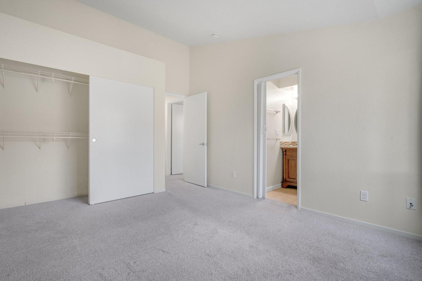 Detail Gallery Image 18 of 28 For 6995 Rodling Dr #D,  San Jose,  CA 95138 - 3 Beds | 2/1 Baths