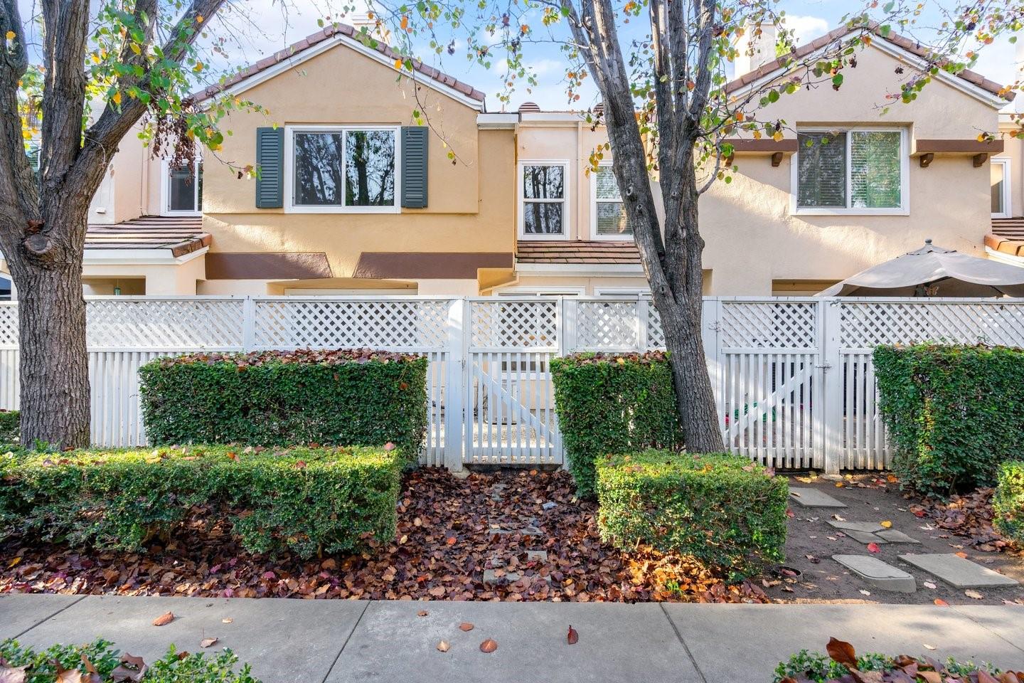 Detail Gallery Image 27 of 28 For 6995 Rodling Dr #D,  San Jose,  CA 95138 - 3 Beds | 2/1 Baths