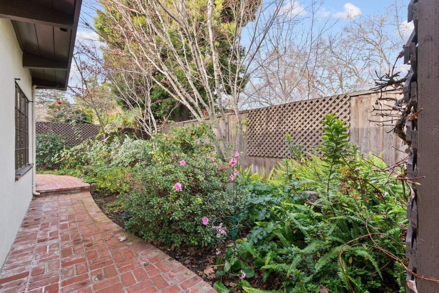 Detail Gallery Image 41 of 52 For 1861 Middlefield Rd, Palo Alto,  CA 94301 - 3 Beds | 2/1 Baths