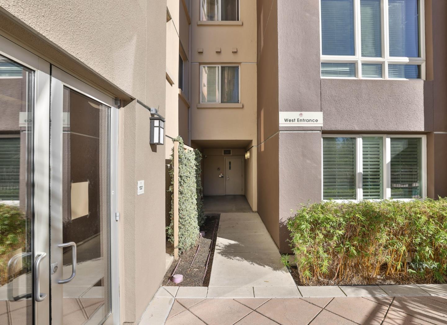 Detail Gallery Image 4 of 40 For 1101 S Main St #118,  Milpitas,  CA 95035 - 2 Beds | 1 Baths