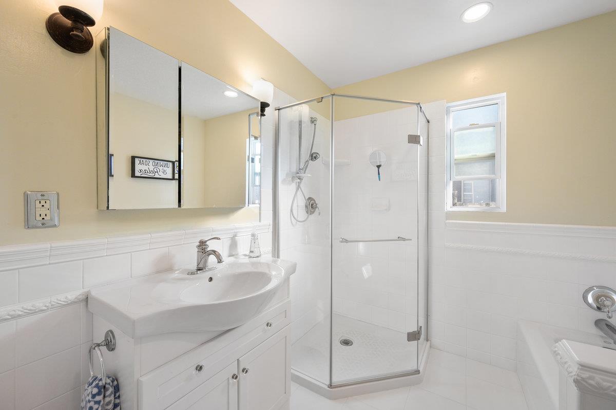 Detail Gallery Image 13 of 41 For 568 Oak Ave, San Bruno,  CA 94066 - 3 Beds | 2/1 Baths