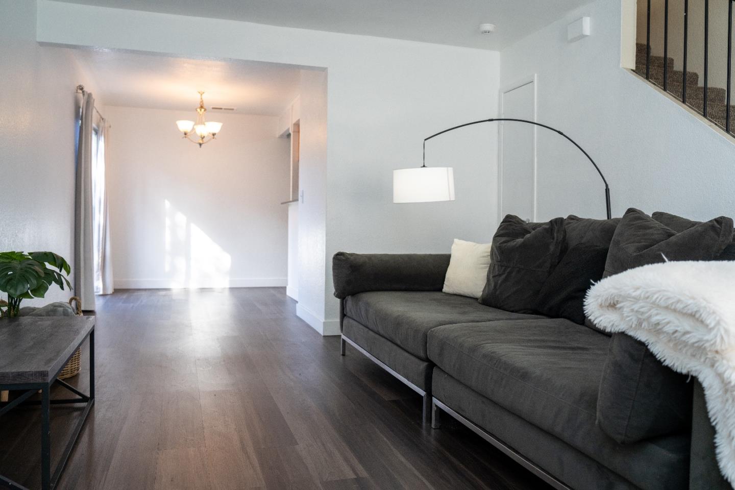 Detail Gallery Image 3 of 12 For 1819 S Cherokee Ln #11,  Lodi,  CA 95240 - 2 Beds | 1 Baths