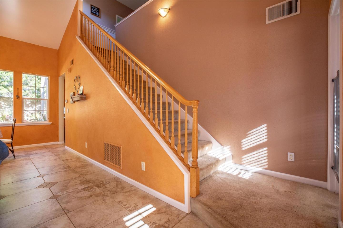 Detail Gallery Image 6 of 33 For 6444 Wheatfield Ct, Gilroy,  CA 95020 - 3 Beds | 2/1 Baths