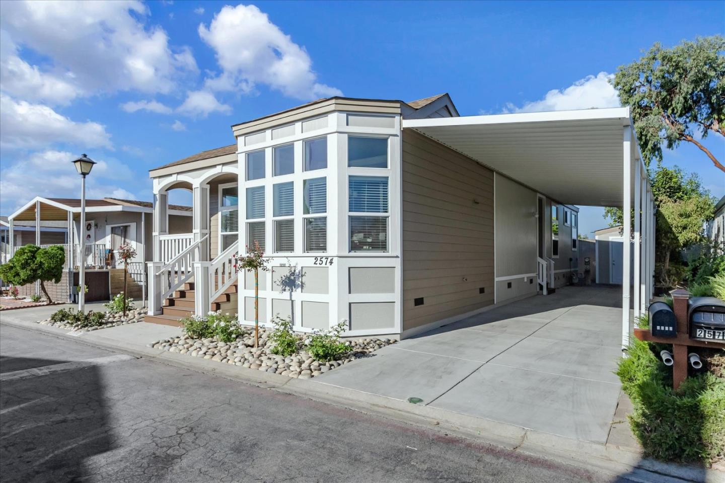 Detail Gallery Image 2 of 89 For 2574 Whispering Hills Cir #2574,  San Jose,  CA 95148 - 3 Beds | 2 Baths