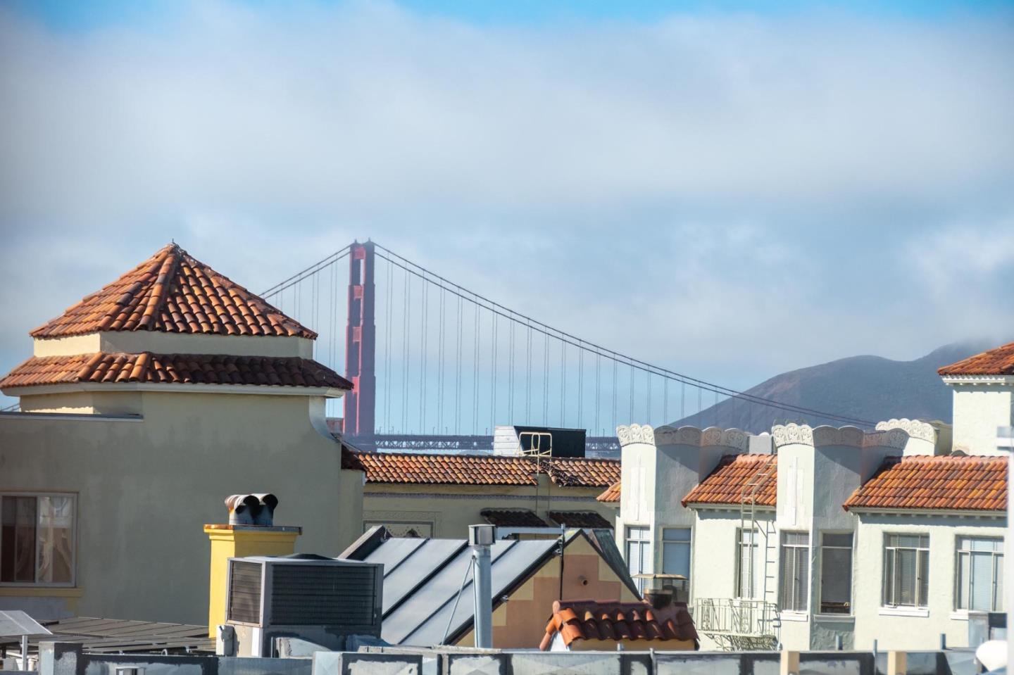 Detail Gallery Image 12 of 33 For 3535 Webster St #3533,  San Francisco,  CA 94123 - 6 Beds | 3 Baths