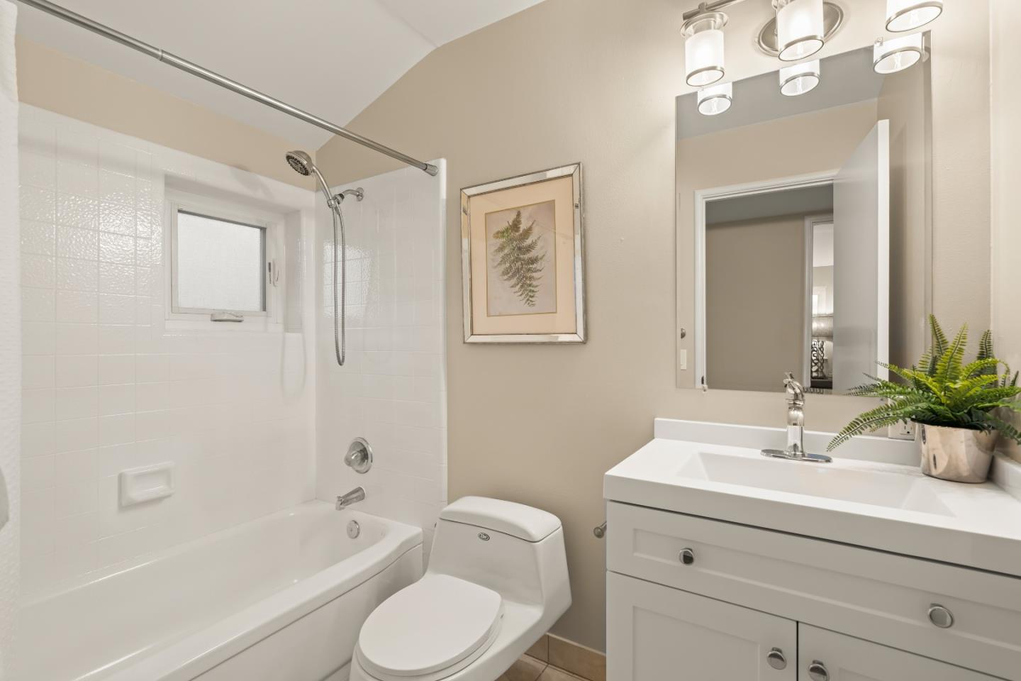 Detail Gallery Image 23 of 30 For 1073 S Daniel Way, San Jose,  CA 95128 - 4 Beds | 2/1 Baths