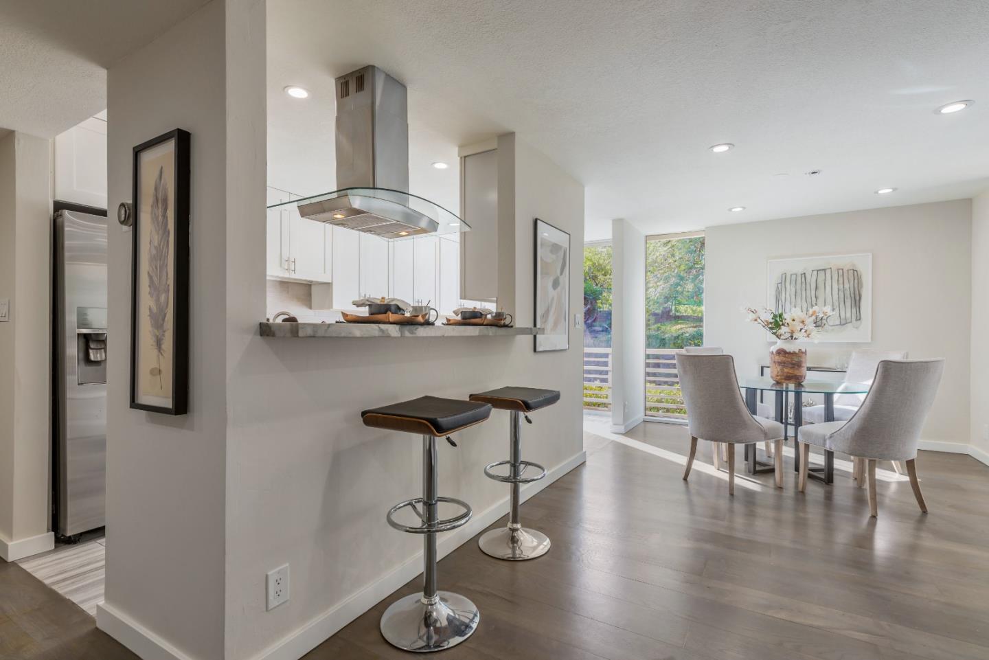 Detail Gallery Image 19 of 47 For 1100 Sharon Park Dr #21,  Menlo Park,  CA 94025 - 2 Beds | 2 Baths