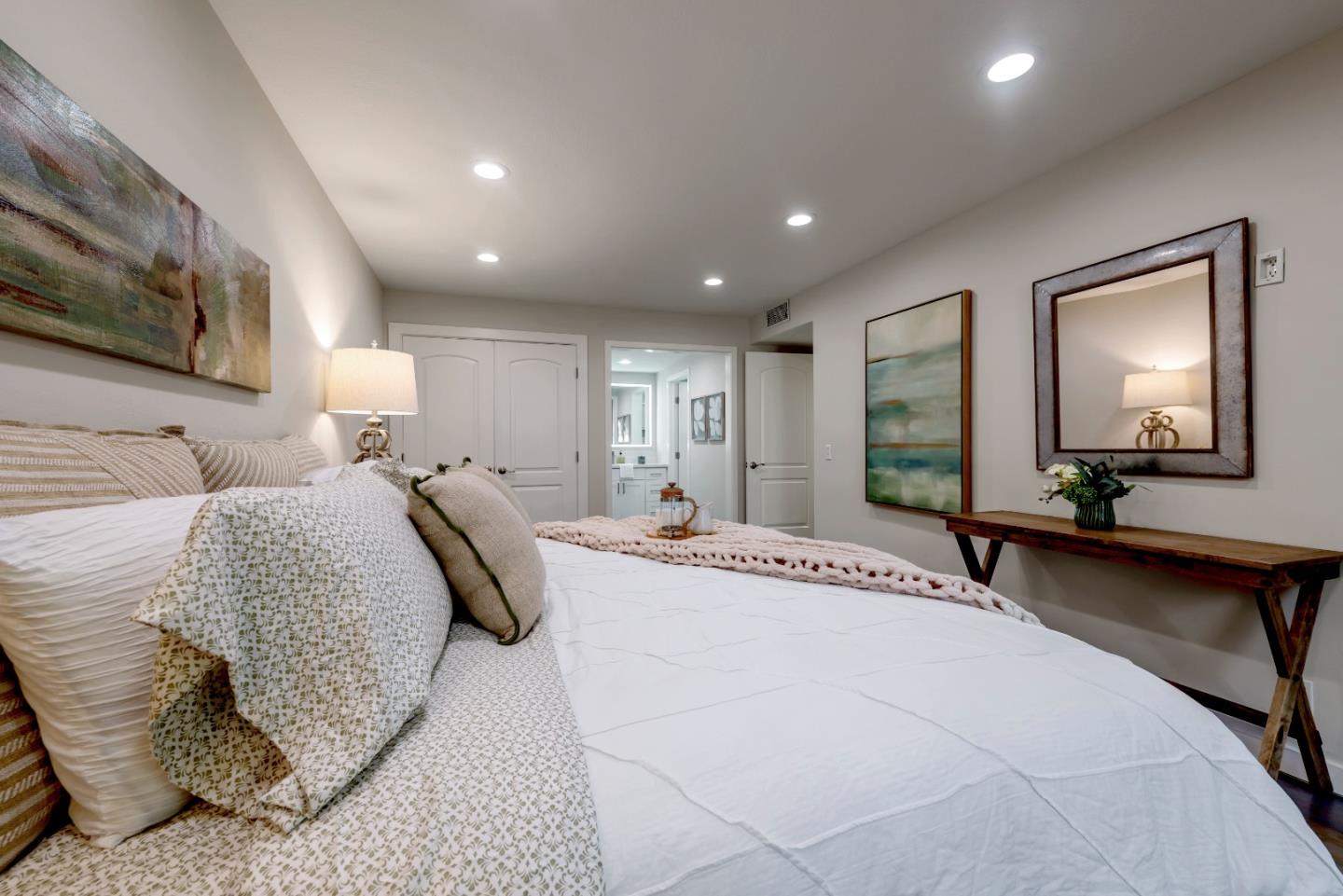 Detail Gallery Image 23 of 47 For 1100 Sharon Park Dr #21,  Menlo Park,  CA 94025 - 2 Beds | 2 Baths