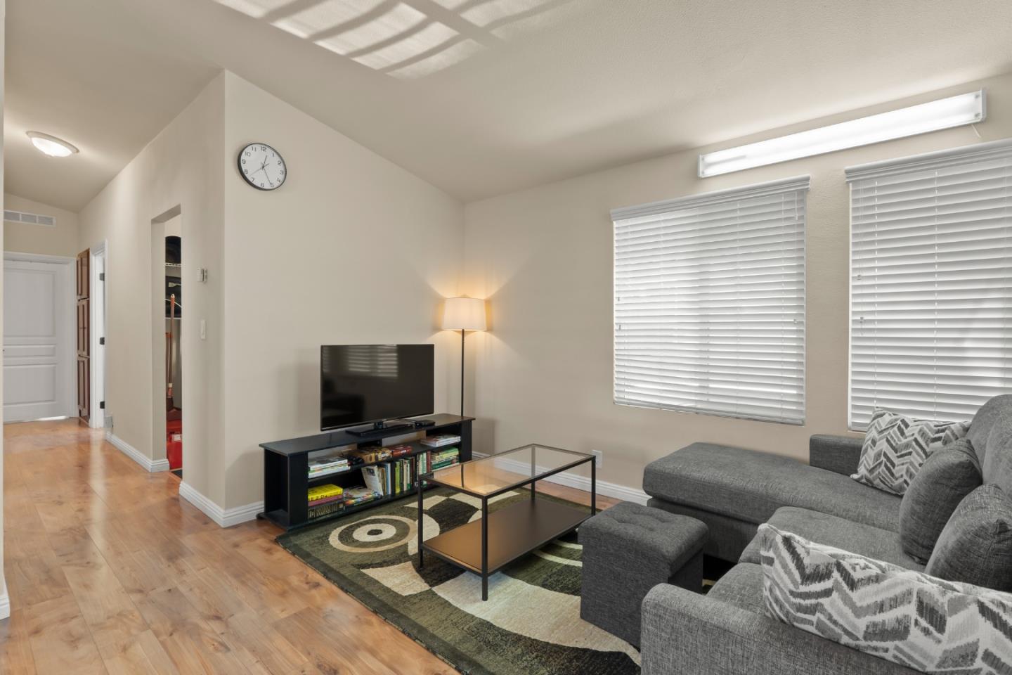 Detail Gallery Image 2 of 12 For 165 Blossom Hill Rd #97,  San Jose,  CA 95123 - 3 Beds | 2 Baths