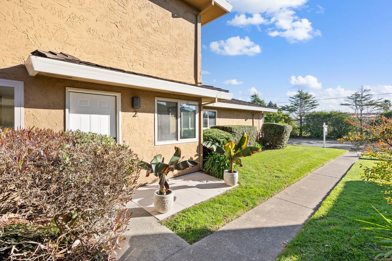 Detail Gallery Image 3 of 34 For 4255 Jade St #2,  Capitola,  CA 95010 - 2 Beds | 1 Baths