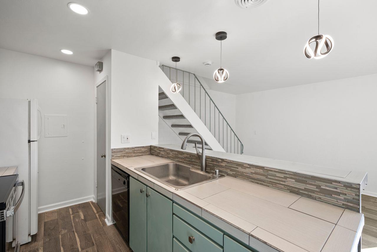 Detail Gallery Image 9 of 34 For 4255 Jade St #2,  Capitola,  CA 95010 - 2 Beds | 1 Baths