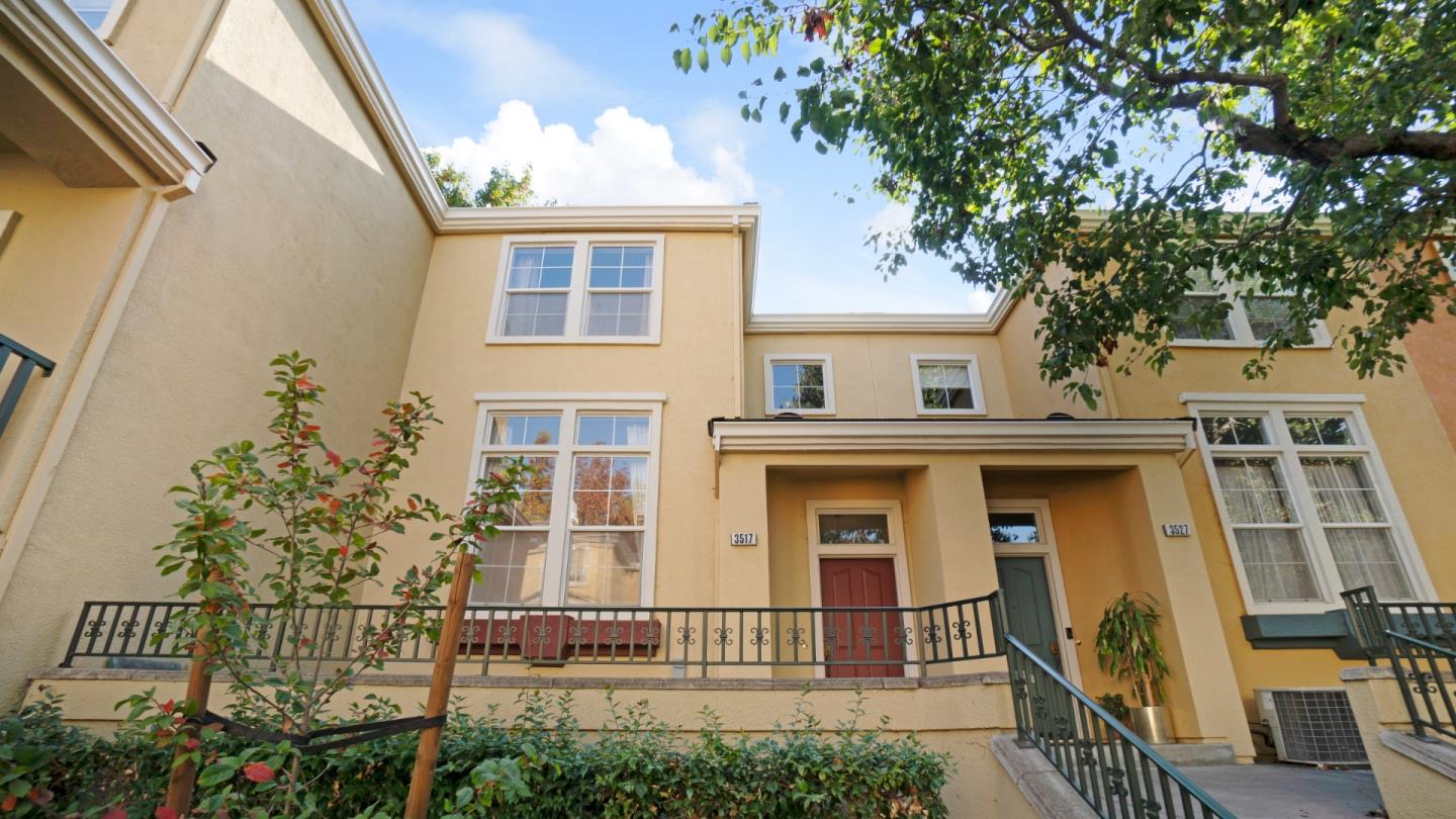 Detail Gallery Image 1 of 1 For 3517 Fitzsimmons Cmn, Fremont,  CA 94538 - 2 Beds | 2/1 Baths