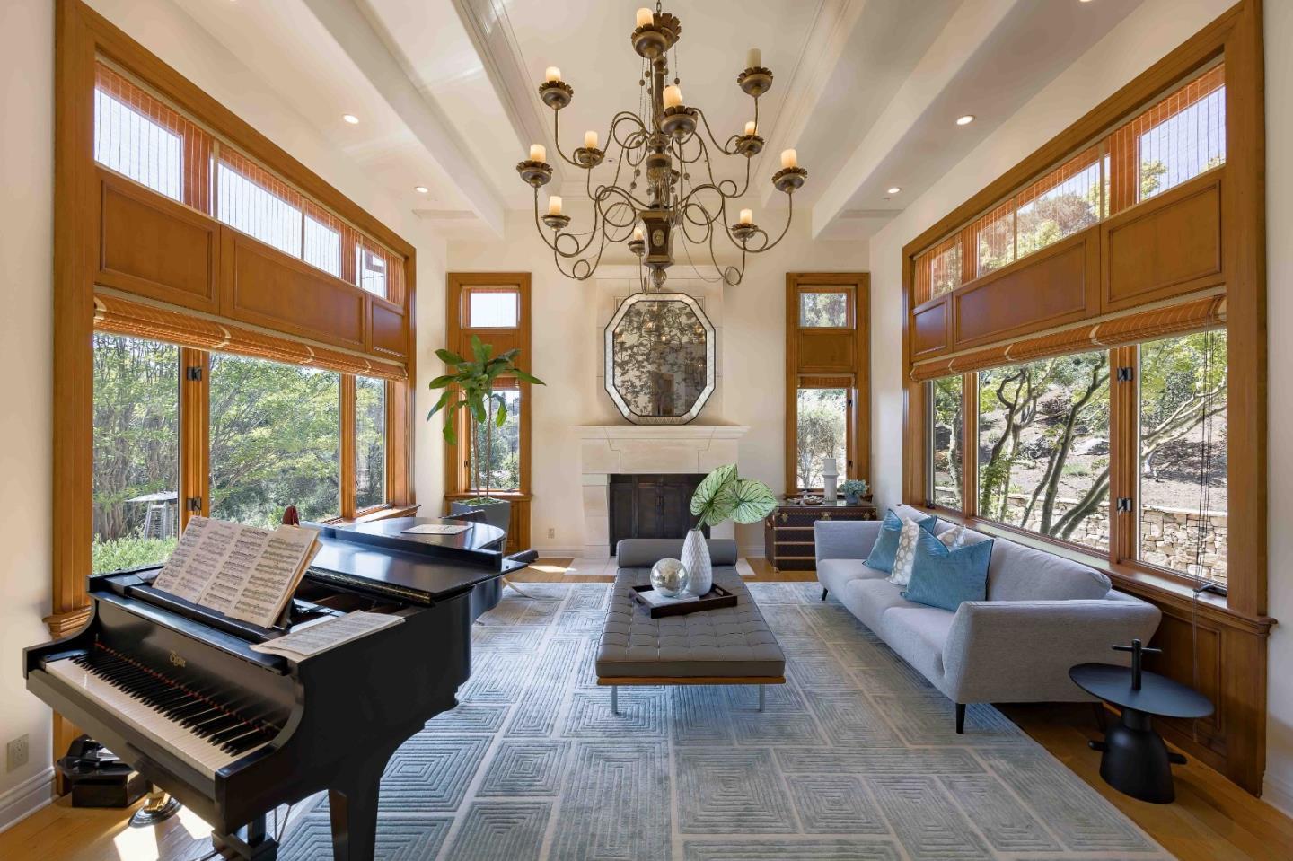 Detail Gallery Image 13 of 45 For 28500 Matadero Creek Ln, Los Altos Hills,  CA 94022 - 6 Beds | 6/3 Baths