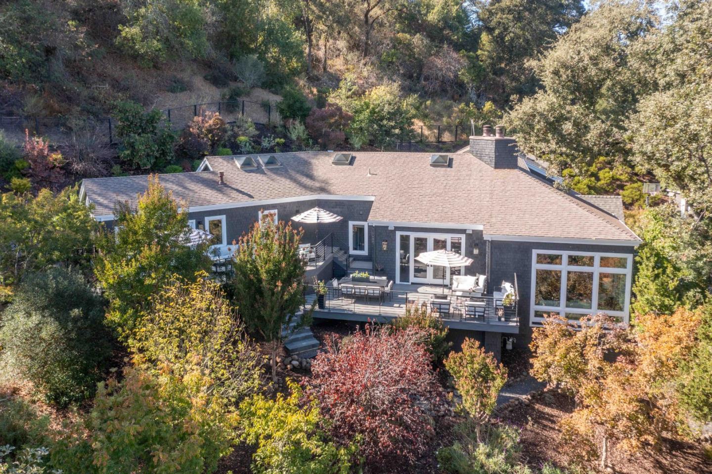 Detail Gallery Image 2 of 37 For 5 Oak Forest Ct, Portola Valley,  CA 94028 - 4 Beds | 5/1 Baths