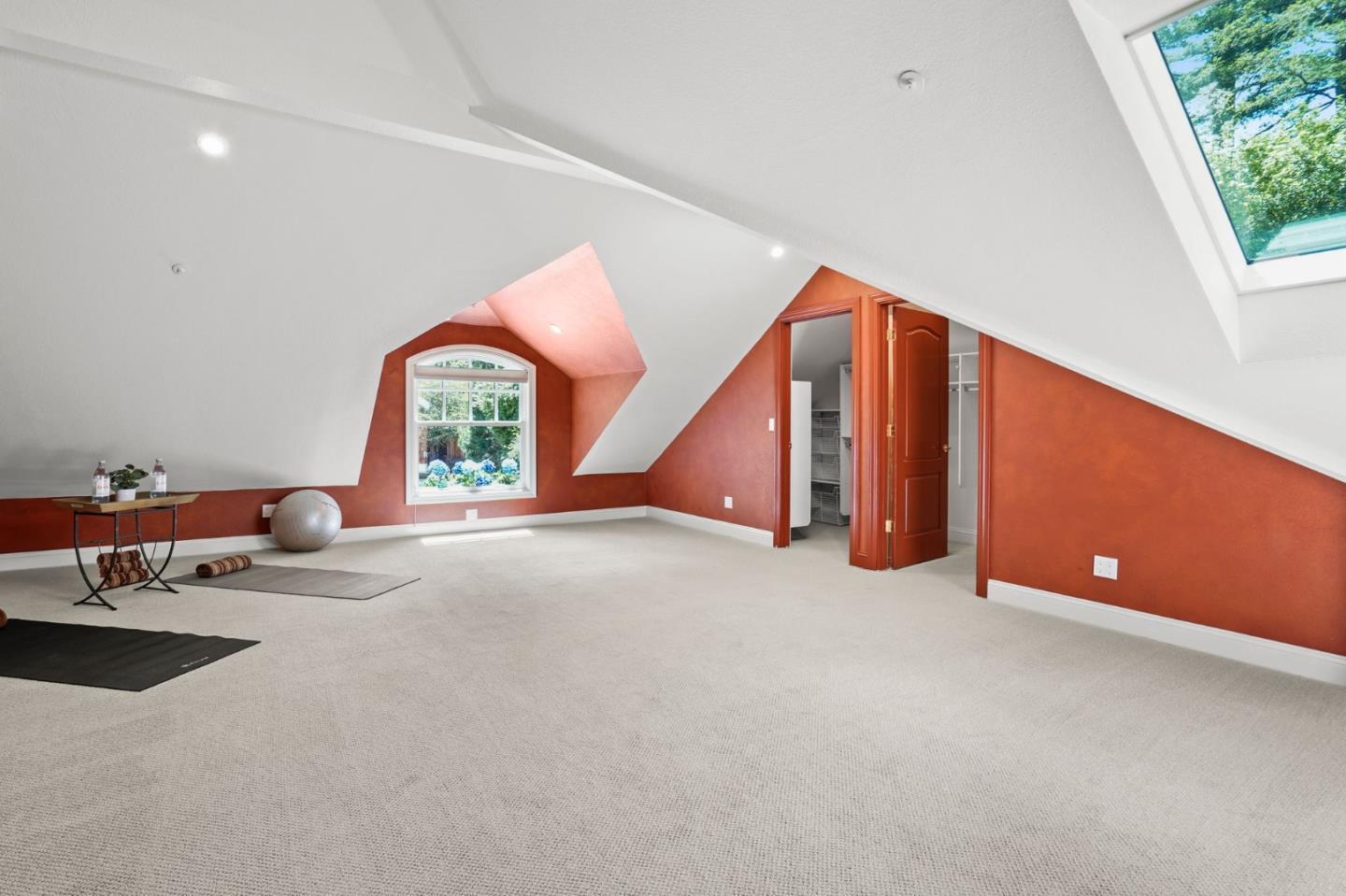 Detail Gallery Image 39 of 102 For 20420 Idylwild Rd, Los Gatos,  CA 95033 - 5 Beds | 5/2 Baths