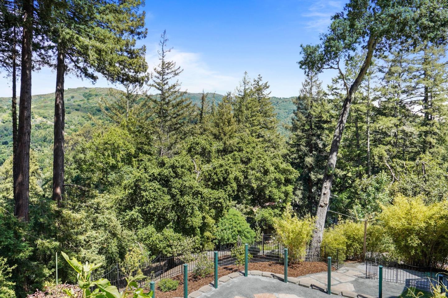 Detail Gallery Image 52 of 102 For 20420 Idylwild Rd, Los Gatos,  CA 95033 - 5 Beds | 5/2 Baths