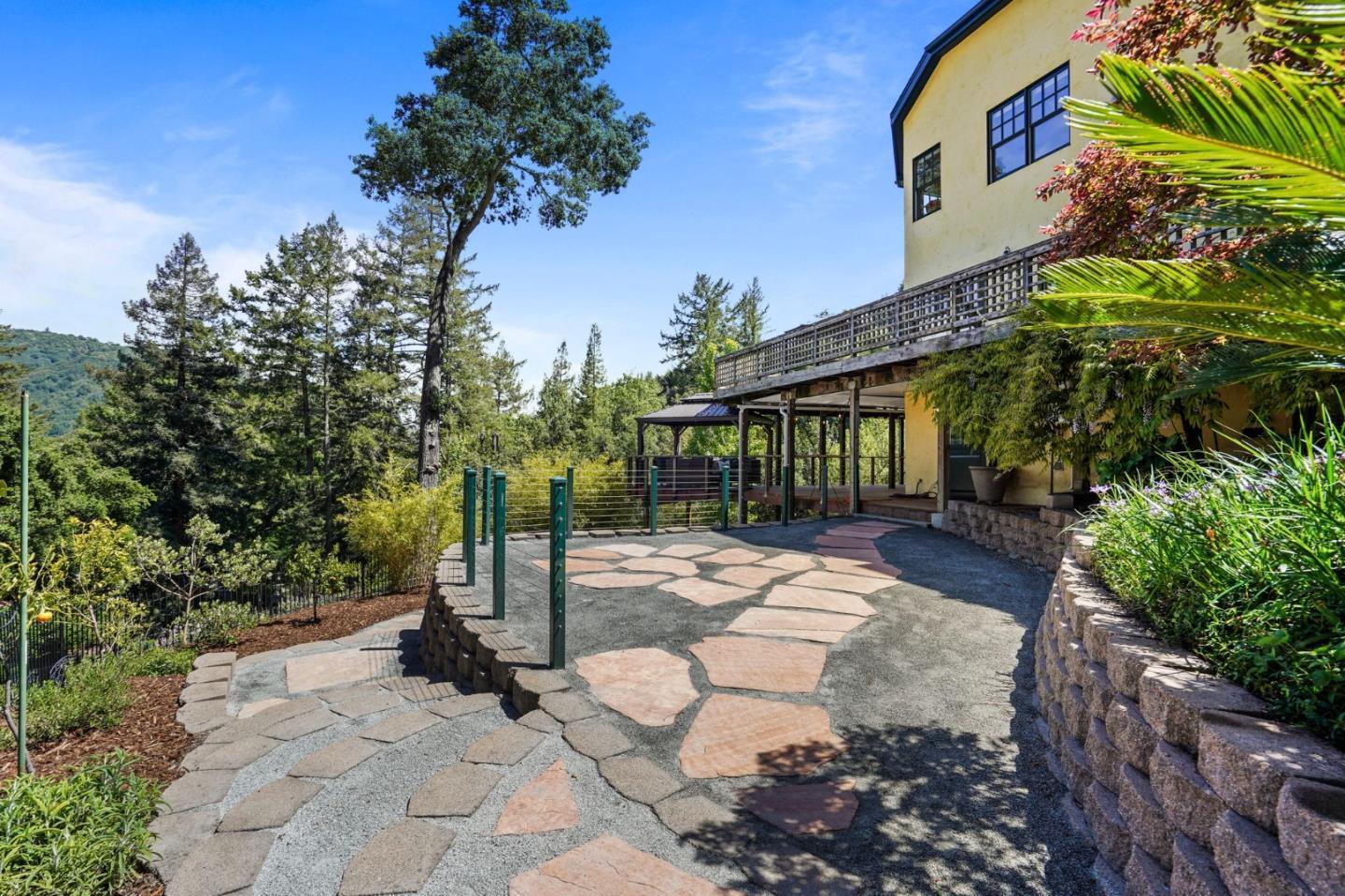 Detail Gallery Image 54 of 102 For 20420 Idylwild Rd, Los Gatos,  CA 95033 - 5 Beds | 5/2 Baths