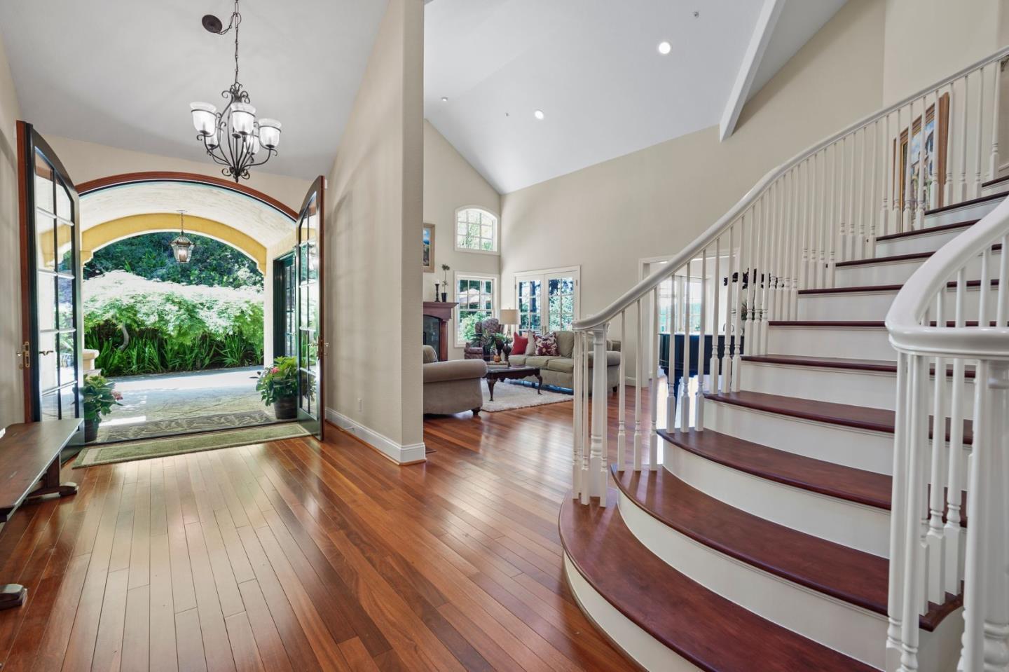 Detail Gallery Image 6 of 102 For 20420 Idylwild Rd, Los Gatos,  CA 95033 - 5 Beds | 5/2 Baths