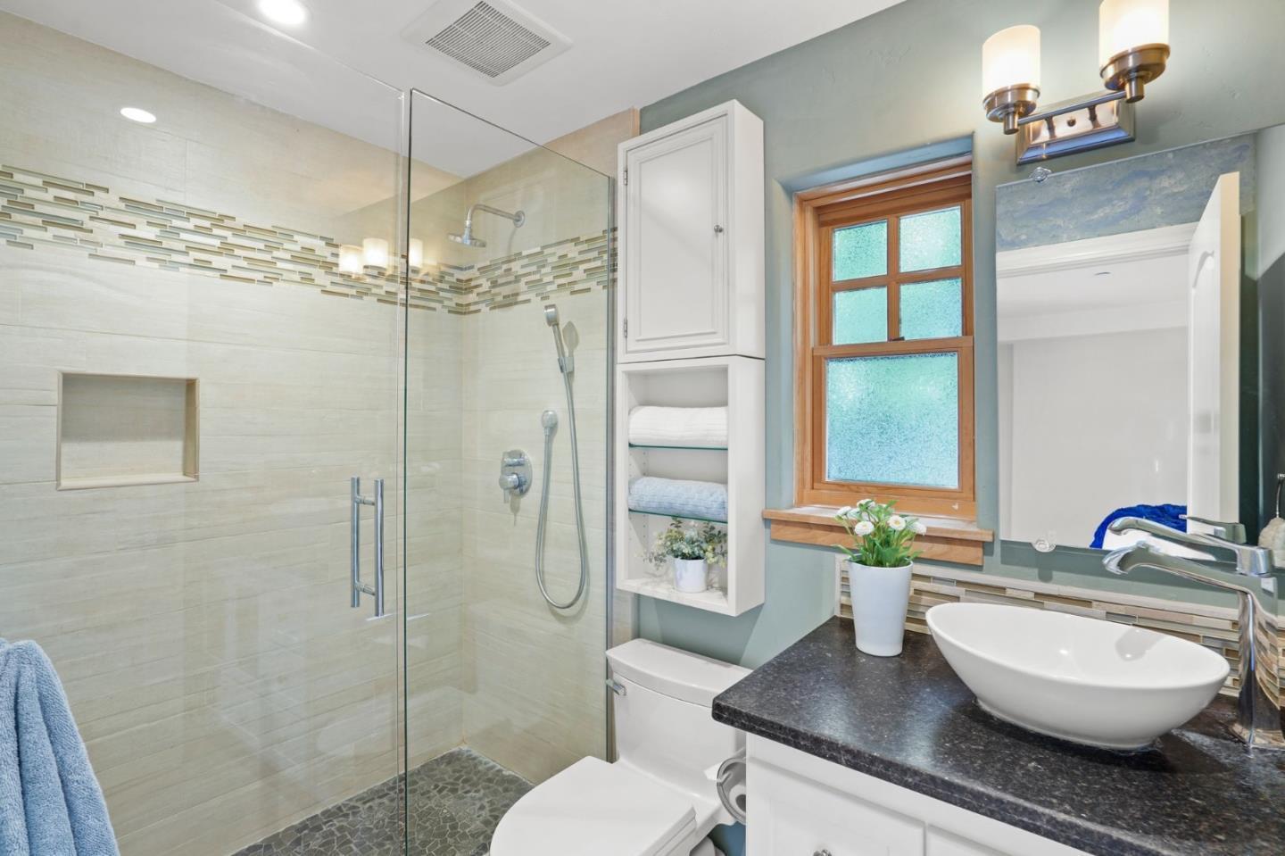 Detail Gallery Image 70 of 102 For 20420 Idylwild Rd, Los Gatos,  CA 95033 - 5 Beds | 5/2 Baths