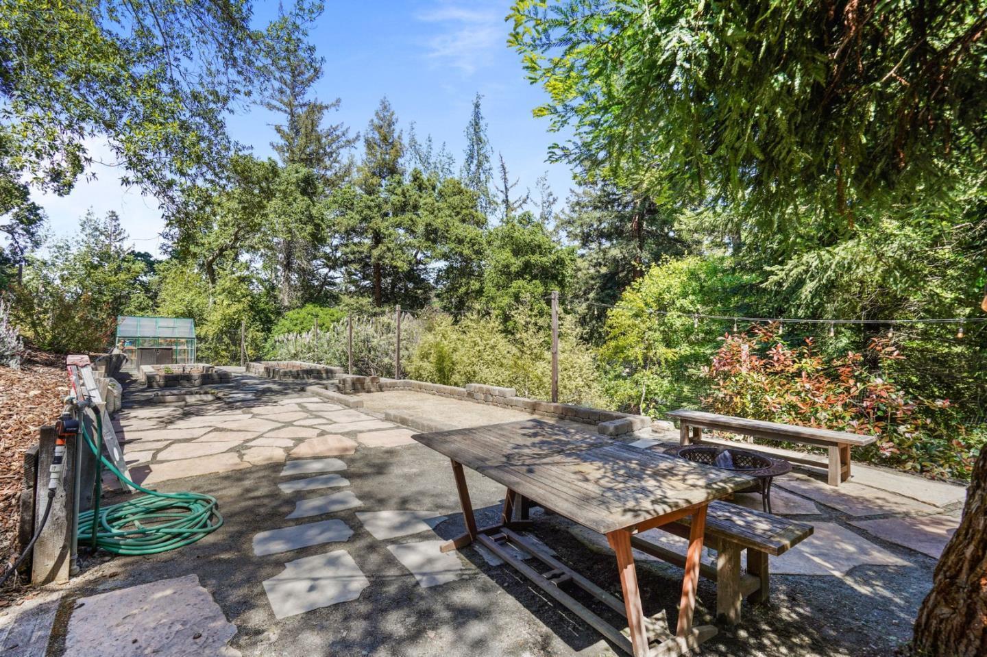 Detail Gallery Image 76 of 102 For 20420 Idylwild Rd, Los Gatos,  CA 95033 - 5 Beds | 5/2 Baths