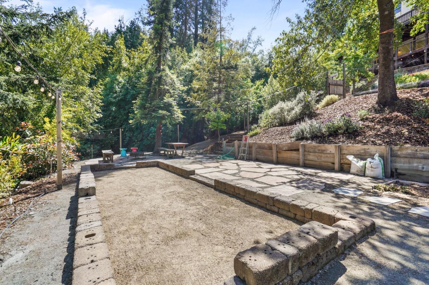 Detail Gallery Image 79 of 102 For 20420 Idylwild Rd, Los Gatos,  CA 95033 - 5 Beds | 5/2 Baths