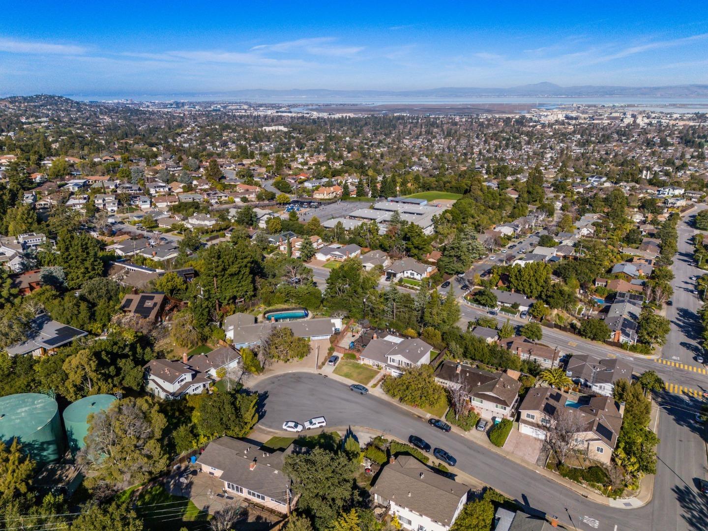 Detail Gallery Image 59 of 71 For 660 Cambridge Rd, Redwood City,  CA 94061 - 4 Beds | 3 Baths