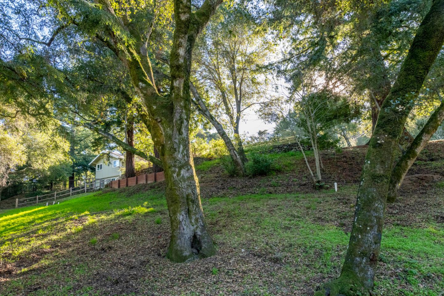 Detail Gallery Image 2 of 44 For 1 Hayfields Rd, Portola Valley,  CA 94028 - 4 Beds | 2 Baths