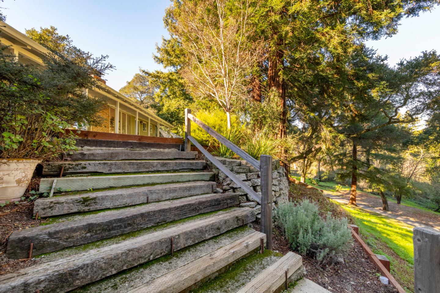 Detail Gallery Image 33 of 44 For 1 Hayfields Rd, Portola Valley,  CA 94028 - 4 Beds | 2 Baths