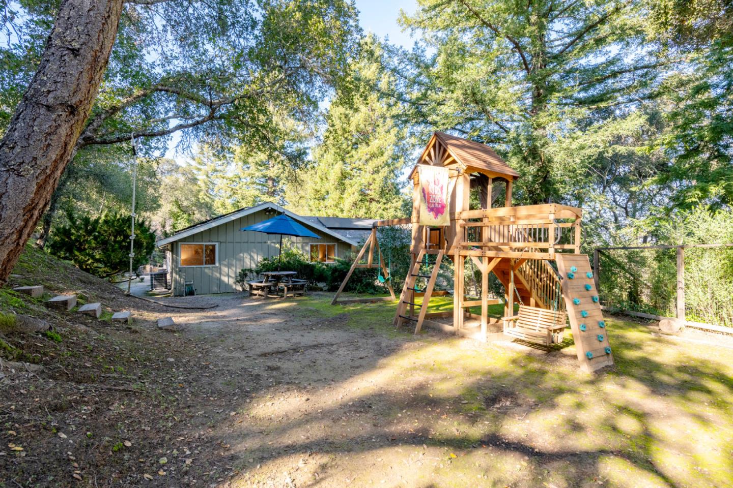 Detail Gallery Image 38 of 44 For 1 Hayfields Rd, Portola Valley,  CA 94028 - 4 Beds | 2 Baths