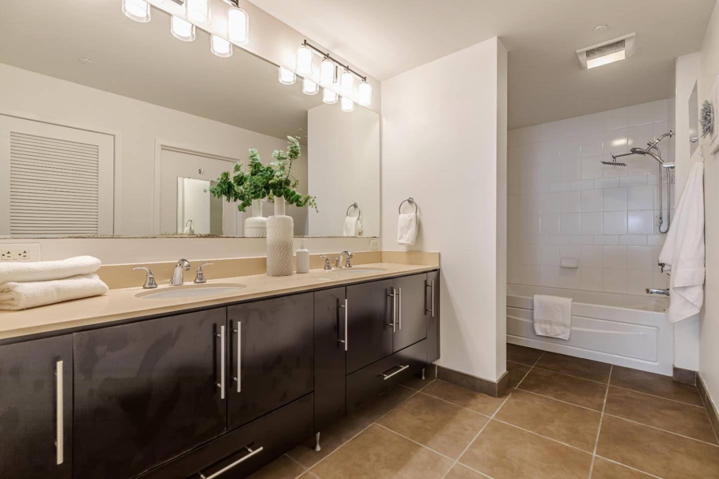 Detail Gallery Image 28 of 50 For 88 E San Fernando St #910,  San Jose,  CA 95113 - 1 Beds | 1 Baths