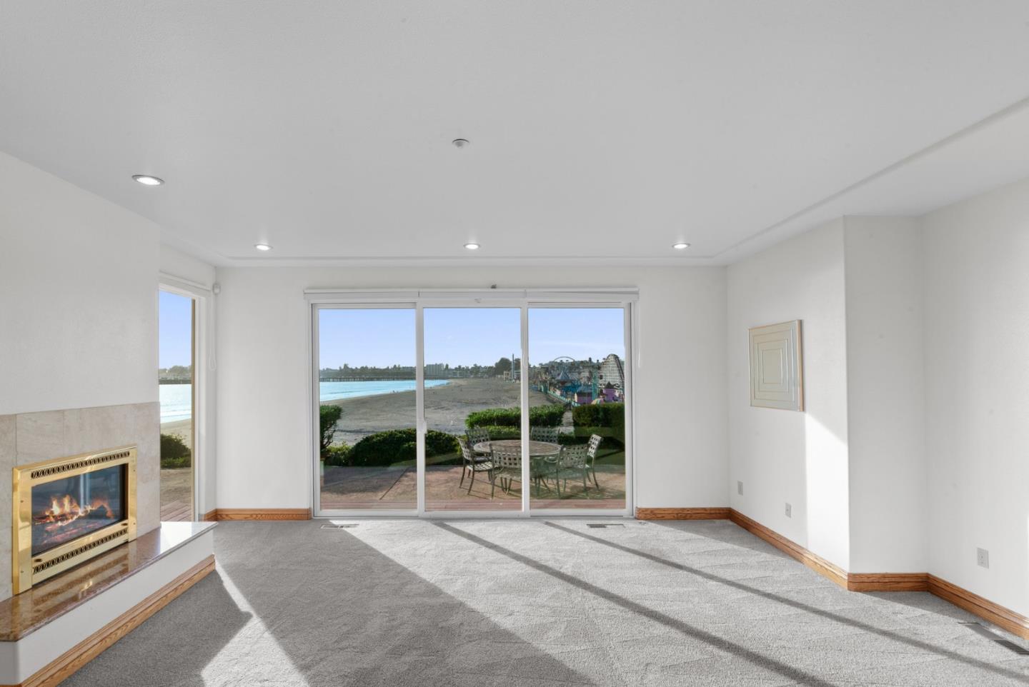 Detail Gallery Image 12 of 56 For 1148 E Cliff Dr #B,  Santa Cruz,  CA 95062 - 3 Beds | 2 Baths