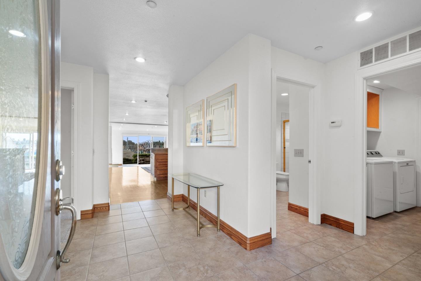 Detail Gallery Image 28 of 56 For 1148 E Cliff Dr #B,  Santa Cruz,  CA 95062 - 3 Beds | 2 Baths