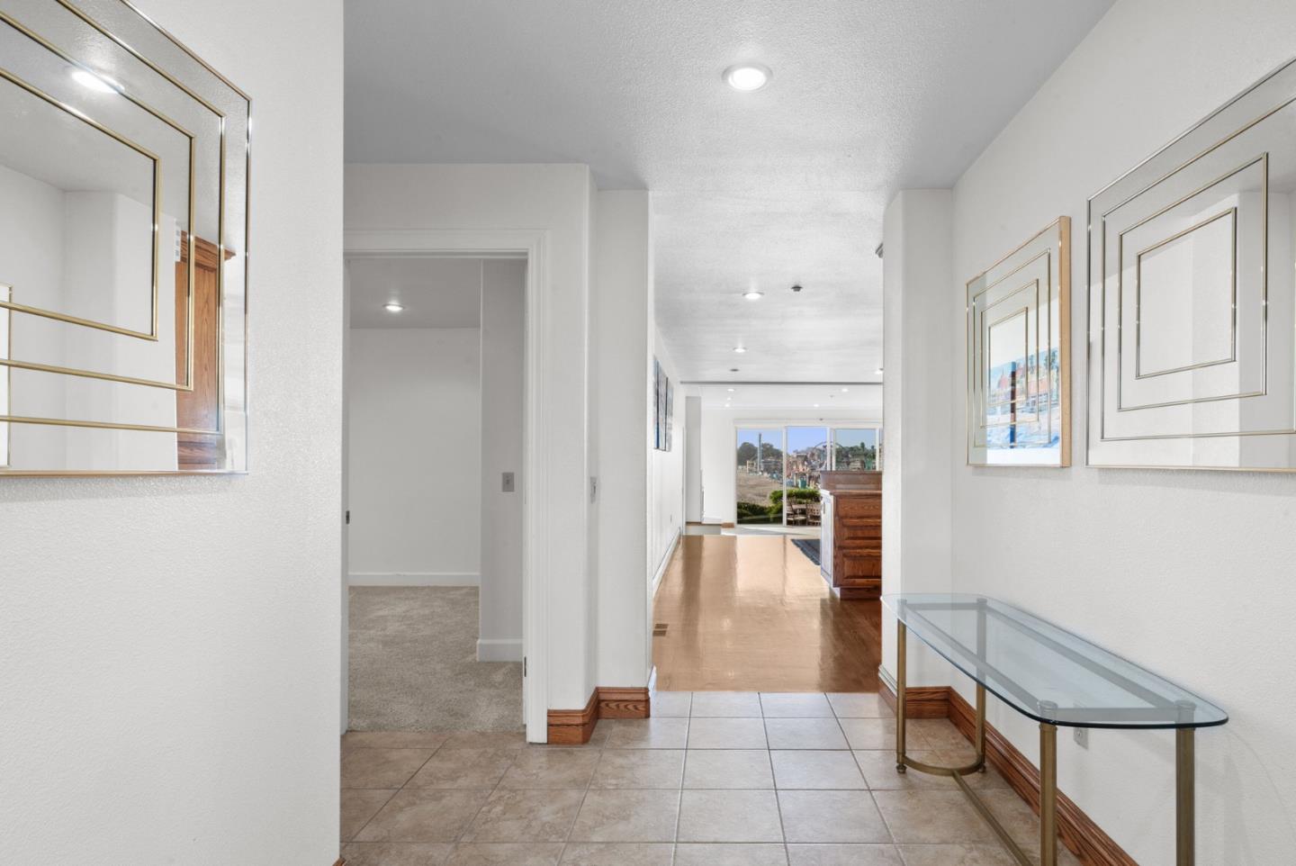 Detail Gallery Image 29 of 56 For 1148 E Cliff Dr #B,  Santa Cruz,  CA 95062 - 3 Beds | 2 Baths
