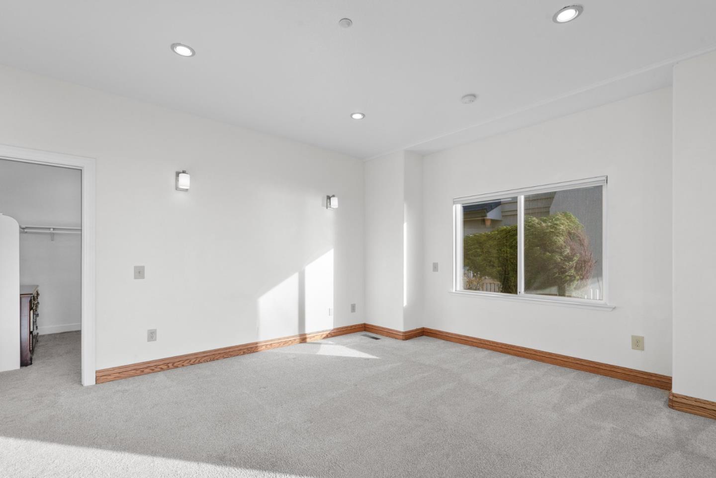 Detail Gallery Image 34 of 56 For 1148 E Cliff Dr #B,  Santa Cruz,  CA 95062 - 3 Beds | 2 Baths