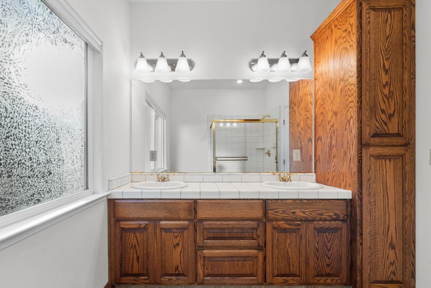 Detail Gallery Image 36 of 56 For 1148 E Cliff Dr #B,  Santa Cruz,  CA 95062 - 3 Beds | 2 Baths