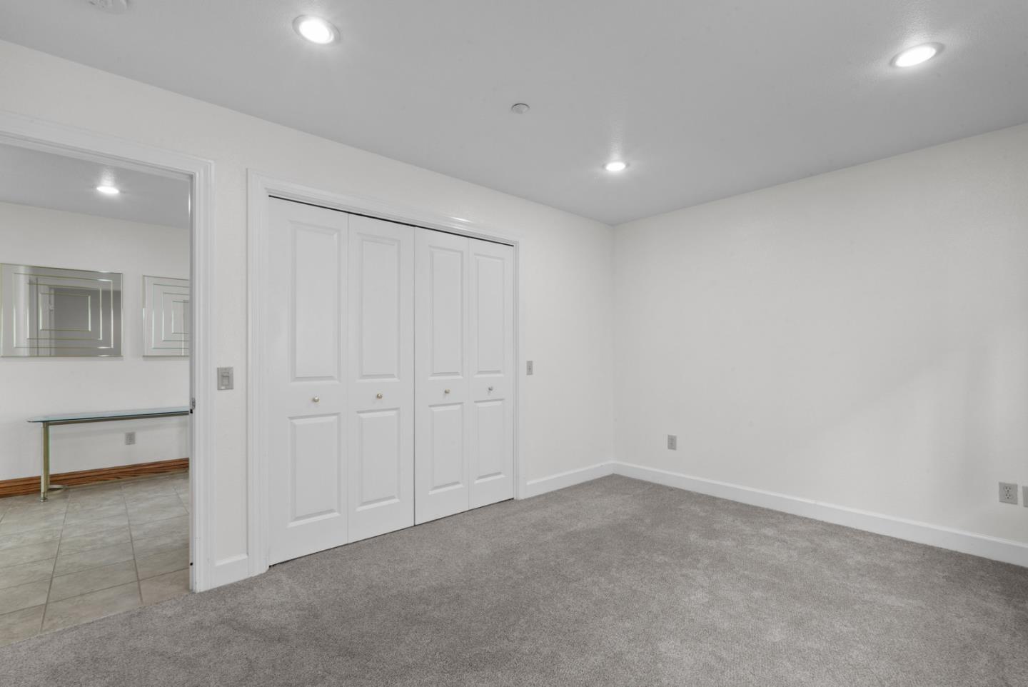 Detail Gallery Image 38 of 56 For 1148 E Cliff Dr #B,  Santa Cruz,  CA 95062 - 3 Beds | 2 Baths